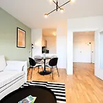 Rosengarten Fuerth, Moderne Serviced In Citylage, Ganze 50 M2, Nahe Nuernberg, Metro, Sauna, Fruehstueck & Parkplatz Appartement *