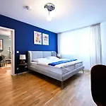 Appartement Rosengarten Fuerth, Moderne Serviced In Citylage, Ganze 50 M2, Nahe Nuernberg, Metro, Sauna, Fruehstueck & Parkplatz