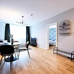 Rosengarten Fuerth, Moderne Serviced In Citylage, Ganze 50 M2, Nahe Nuernberg, Metro, Sauna, Fruehstueck & Parkplatz *