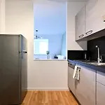 Appartement Rosengarten Fuerth, Moderne Serviced In Citylage, Ganze 50 M2, Nahe Nuernberg, Metro, Sauna, Fruehstueck & Parkplatz Fürth