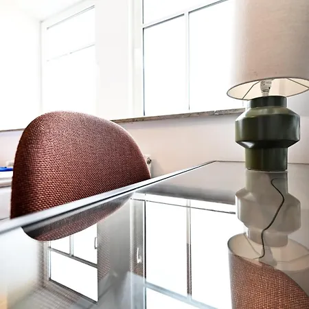 Apartment Rosengarten Fuerth, Moderne Serviced In Citylage, Ganze 50 M2, Nahe Nuernberg, Metro, Sauna