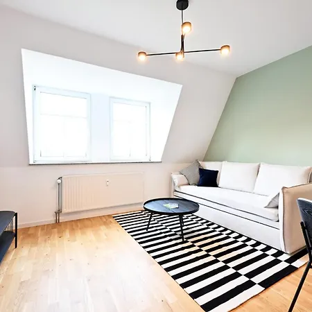 Rosengarten Fuerth, Moderne Serviced In Citylage, Ganze 50 M2, Nahe Nuernberg, Metro, Sauna Fuerth