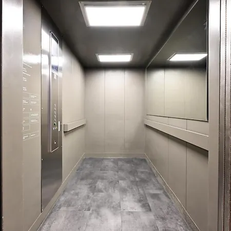 Apartment Rosengarten Fuerth, Moderne Serviced In Citylage, Ganze 50 M2, Nahe Nuernberg, Metro, Sauna *