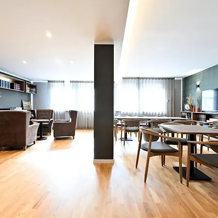 Rosengarten Fuerth, Moderne Serviced In Citylage, Ganze 50 M2, Nahe Nuernberg, Metro, Sauna Apartment Fuerth