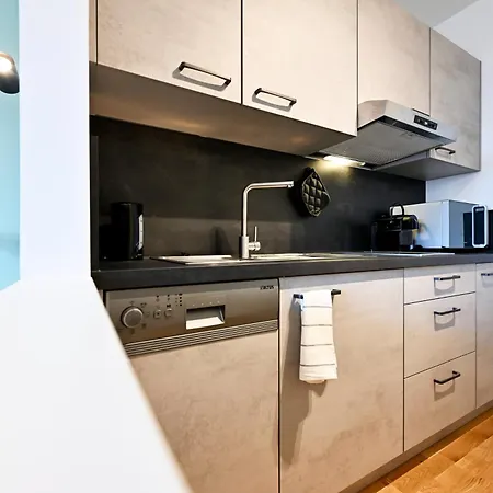 Apartamento Rosengarten Fürth, Moderne Serviced In Citylage, Ganze 50 M2, Nahe Nürnberg, Metro, Sauna