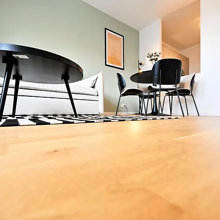 Apartment Rosengarten Fuerth, Moderne Serviced In Citylage, Ganze 50 M2, Nahe Nuernberg, Metro, Sauna *