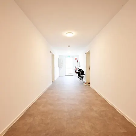 Rosengarten Fuerth, Moderne Serviced In Citylage, Ganze 50 M2, Nahe Nuernberg, Metro, Sauna
