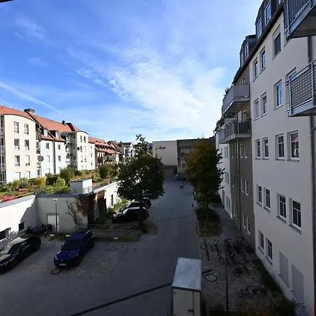 Rosengarten Fuerth, Moderne Serviced In Citylage, Ganze 50 M2, Nahe Nuernberg, Metro, Sauna Apartment