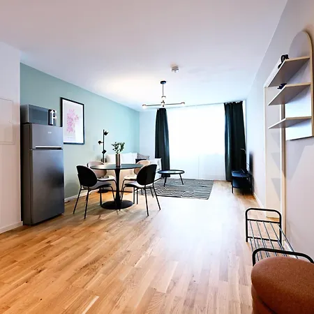 Lejlighed Rosengarten Fuerth, Moderne Serviced In Citylage, Ganze 50 M2, Nahe Nuernberg, Metro, Sauna, Fruehstueck & Parkplatz