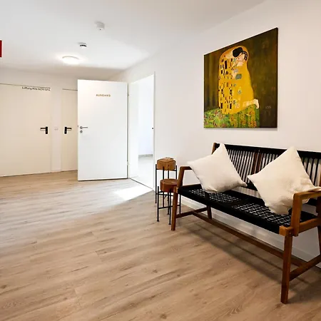 Rosengarten Fuerth, Moderne Serviced In Citylage, Ganze 50 M2, Nahe Nuernberg, Metro, Sauna Apartment *