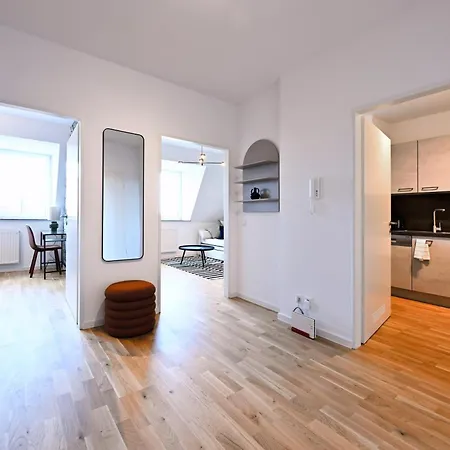 Apartamento Rosengarten Fürth, Moderne Serviced In Citylage, Ganze 50 M2, Nahe Nürnberg, Metro, Sauna Fürth