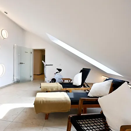 Rosengarten Fuerth, Moderne Serviced In Citylage, Ganze 50 M2, Nahe Nuernberg, Metro, Sauna Apartment