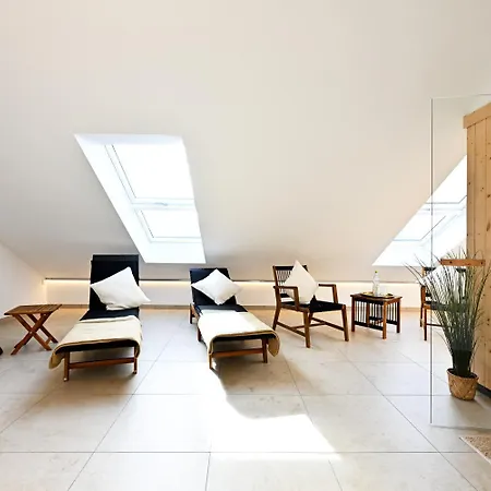 Rosengarten Fuerth, Moderne Serviced In Citylage, Ganze 50 M2, Nahe Nuernberg, Metro, Sauna, Fruehstueck & Parkplatz * Fürth